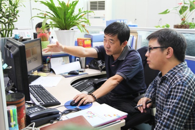 大理局工作人員為記者演示營配信息集成平臺
