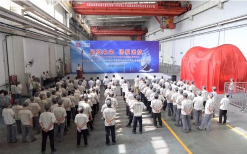 國內(nèi)最大功率海上半直驅(qū)永磁同步風(fēng)力發(fā)電機成功下線！