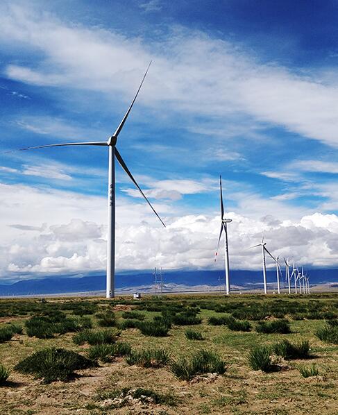 青海燊鴻海南共和49.5兆瓦風電項目首臺風機并網(wǎng)發(fā)電