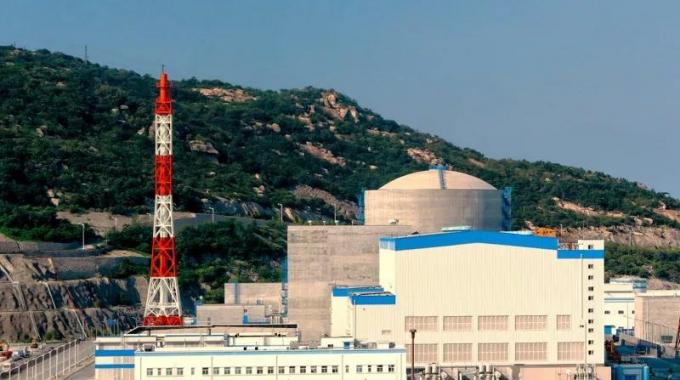 2018年9月2日11時59分，在換料機控制室操作員的遠程控制下，田灣核電4號機組第163組燃料組件緩緩裝入堆芯，標志著4號機組首次裝料作業完成，為按計劃開展4號機組后續調試和投產任務奠定了基礎。